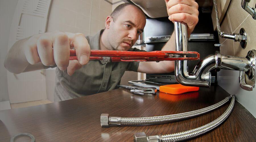 Local expert plumbing services in Mcnary, AZ